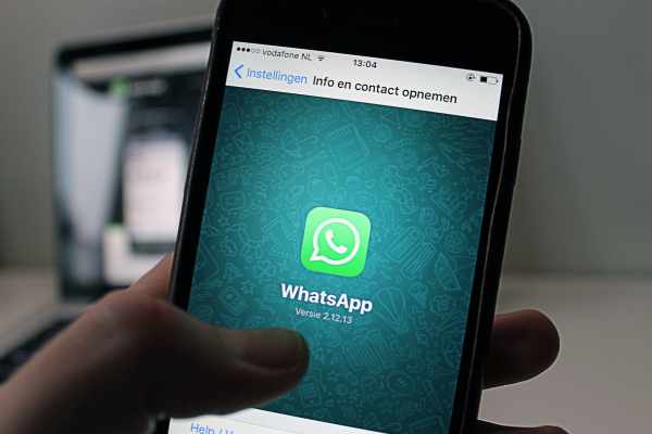 Mensaje de ausencia de WhatsApp Business: cómo utilizarlo + 20 ejemplos