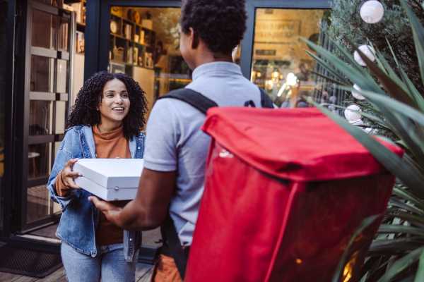 WhatsApp Delivery Customer Service: How to Use the Platform to Accelerate Sales - NexBlog